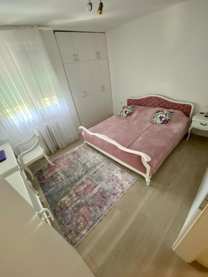 Crystal Rose - Center Apartment Skopje Exterior photo